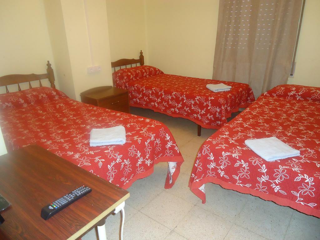 Hotel Pension Mode Lleida Room photo