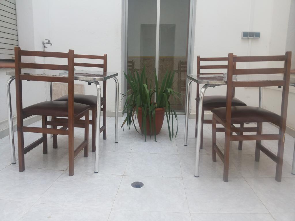 Hotel Pension Mode Lleida Exterior photo